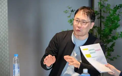 児童発達支援管理責任者／施設長の方が働いている様子の写真